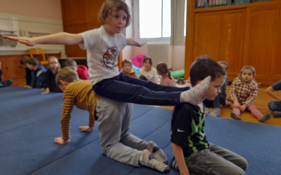 Acrosport chez les CP/CE1